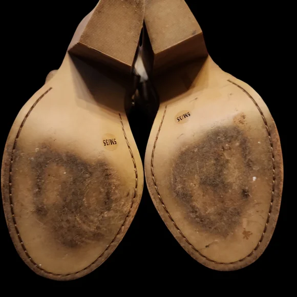 Vince Camuto Karinta Block 4" Booties - Picture 9 of 10